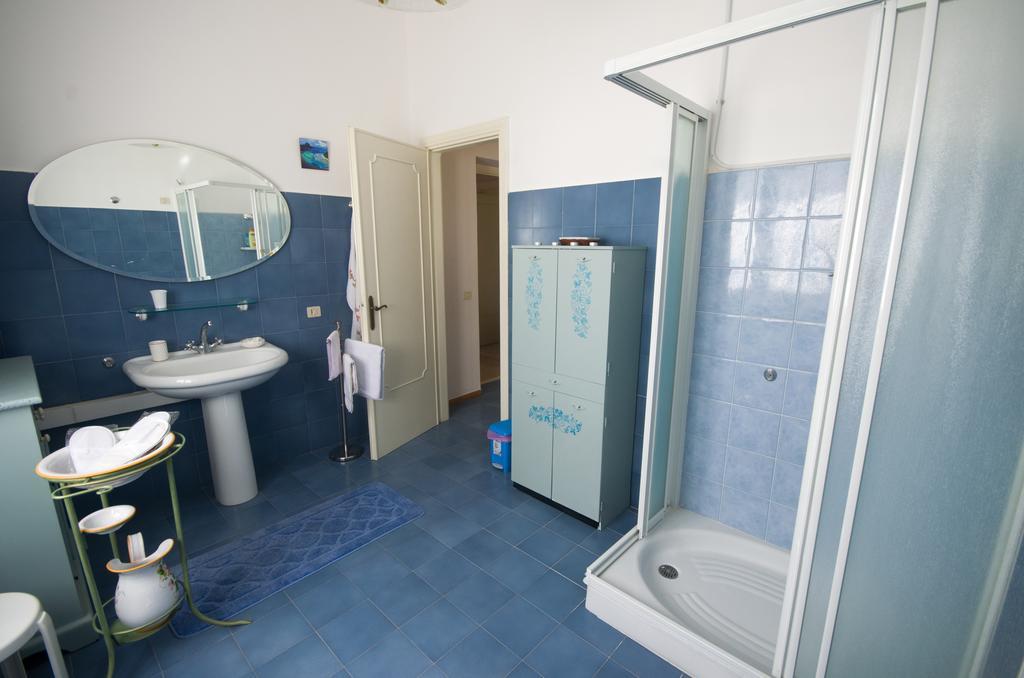 Bed And Breakfast Romantica Evasione 수트리 객실 사진